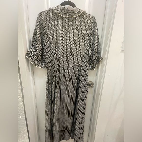 Max Studio Black and White Long Sleeve Dress - Picture 7 of 7